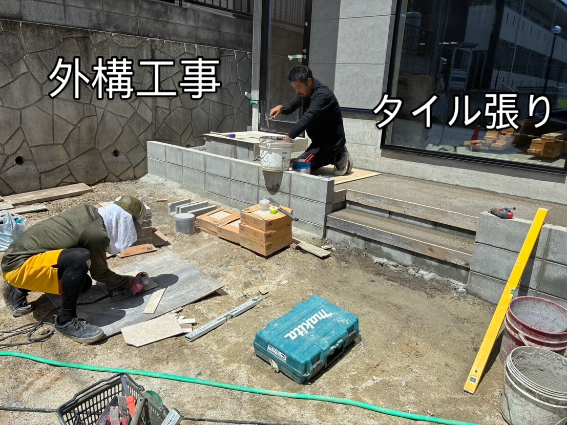 本日も各現場、外構工事の続き